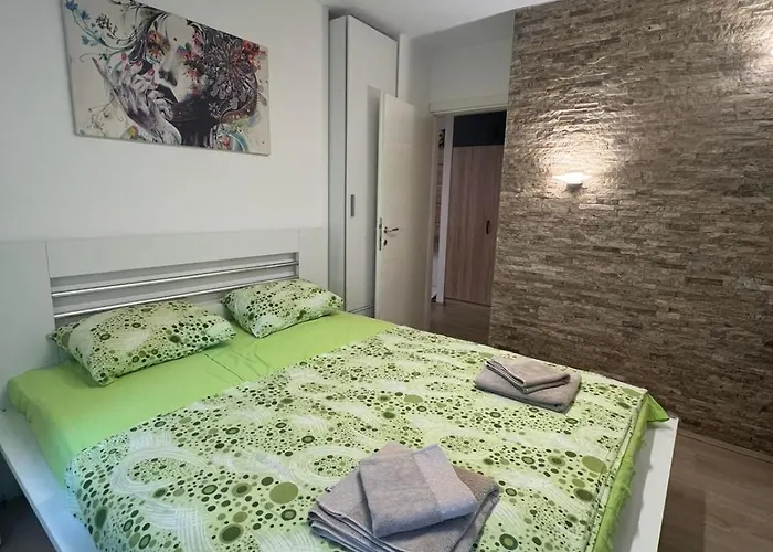 Stan U Centru Grada شقة Ni